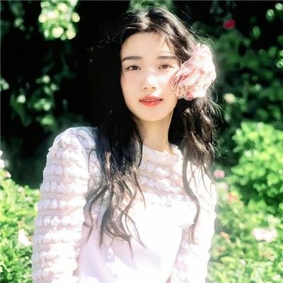 雾锁青松终见月